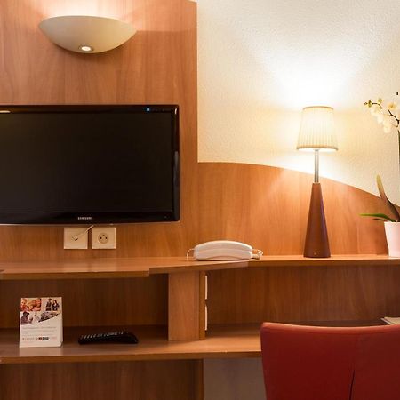 Comfort Hotel Grenoble Мелан Экстерьер фото