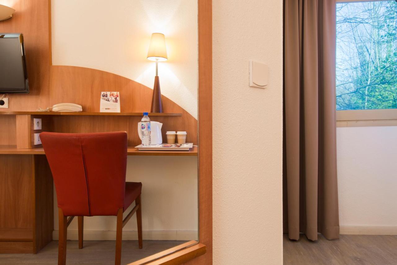 Comfort Hotel Grenoble Мелан Экстерьер фото