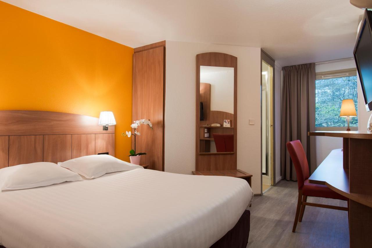 Comfort Hotel Grenoble Мелан Экстерьер фото