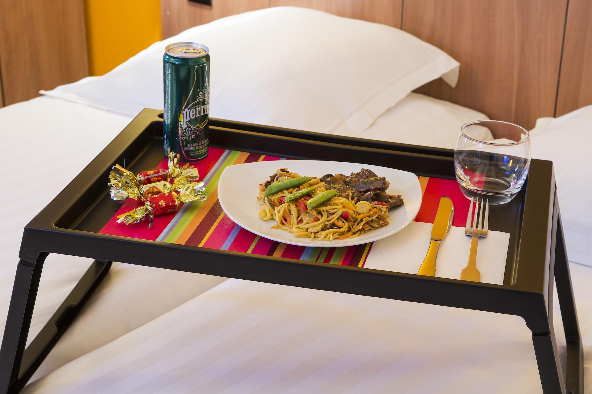 Comfort Hotel Grenoble Мелан Экстерьер фото