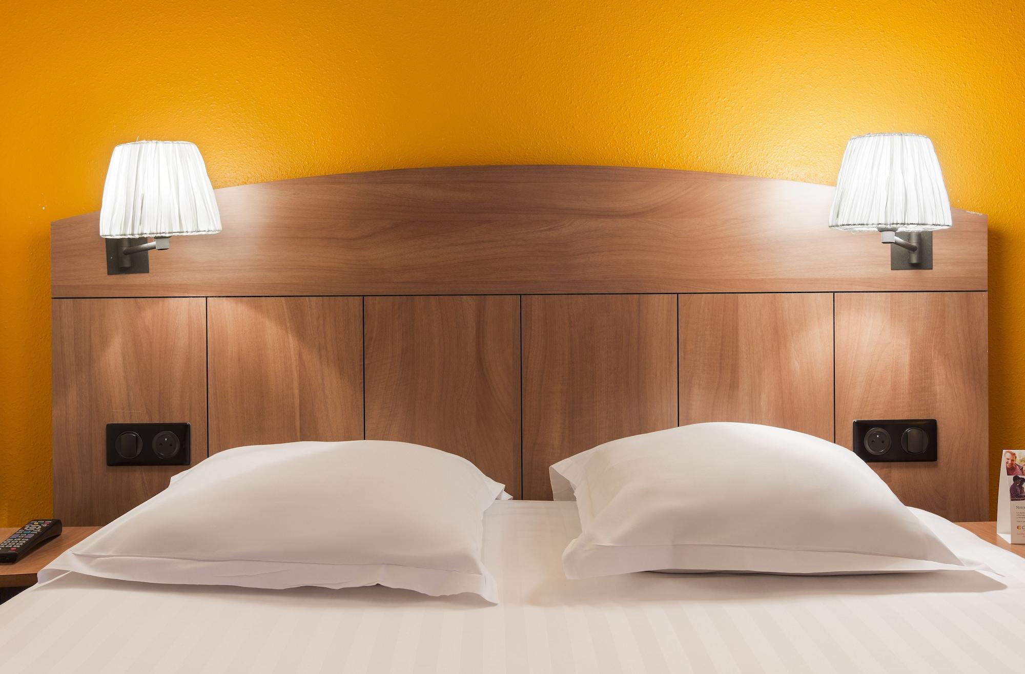 Comfort Hotel Grenoble Мелан Экстерьер фото