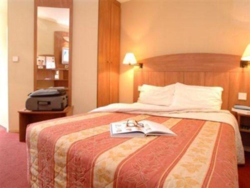 Comfort Hotel Grenoble Мелан Экстерьер фото