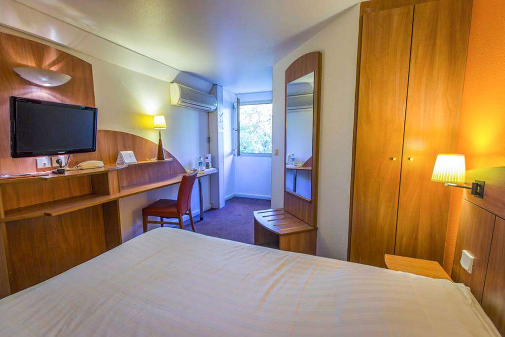 Comfort Hotel Grenoble Мелан Номер фото