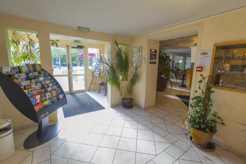 Comfort Hotel Grenoble Мелан Экстерьер фото