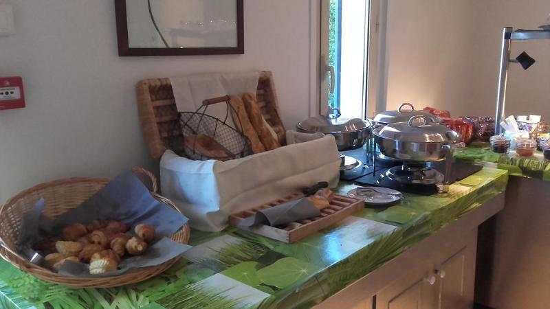 Comfort Hotel Grenoble Мелан Экстерьер фото