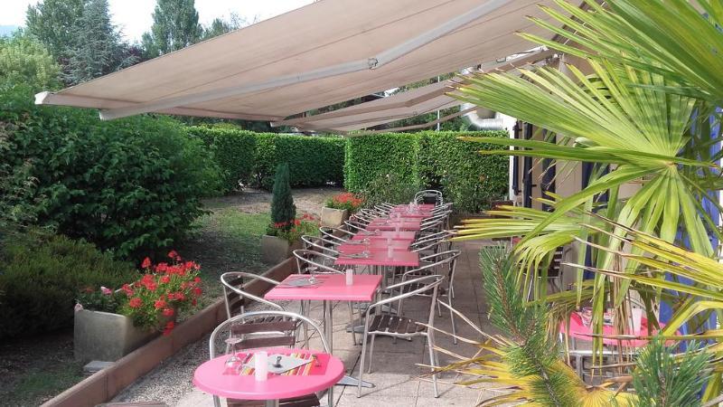Comfort Hotel Grenoble Мелан Экстерьер фото