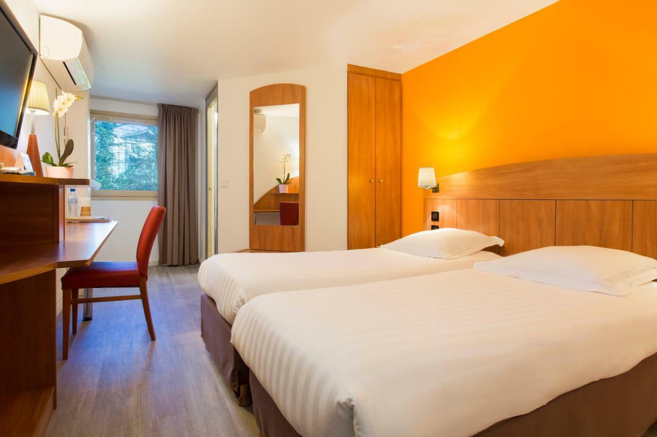 Comfort Hotel Grenoble Мелан Экстерьер фото